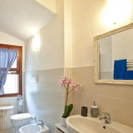 Sleeps 6 Air Con Wifi Holiday home *